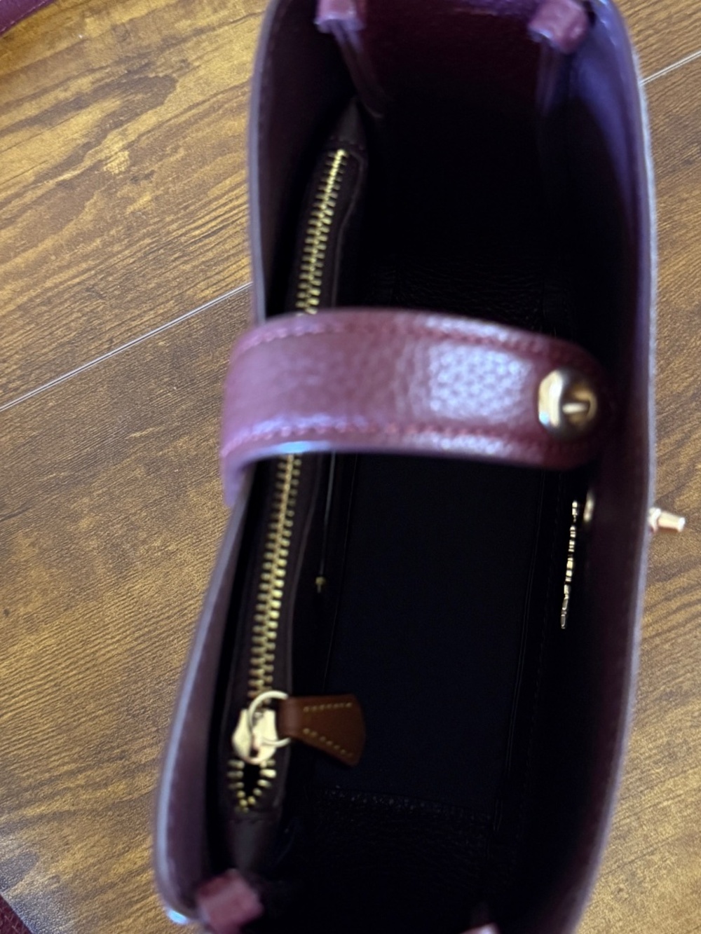 Coach Hadley Mini Crossbody Bag - Picture 3 of 4